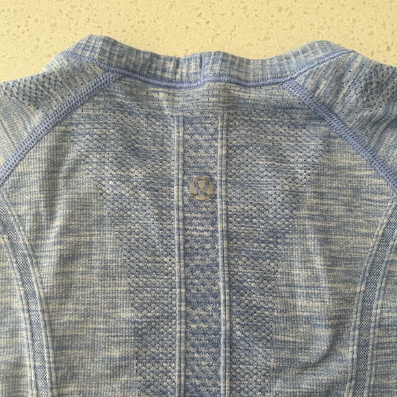 Lululemon shirt - Picture 3 of 3